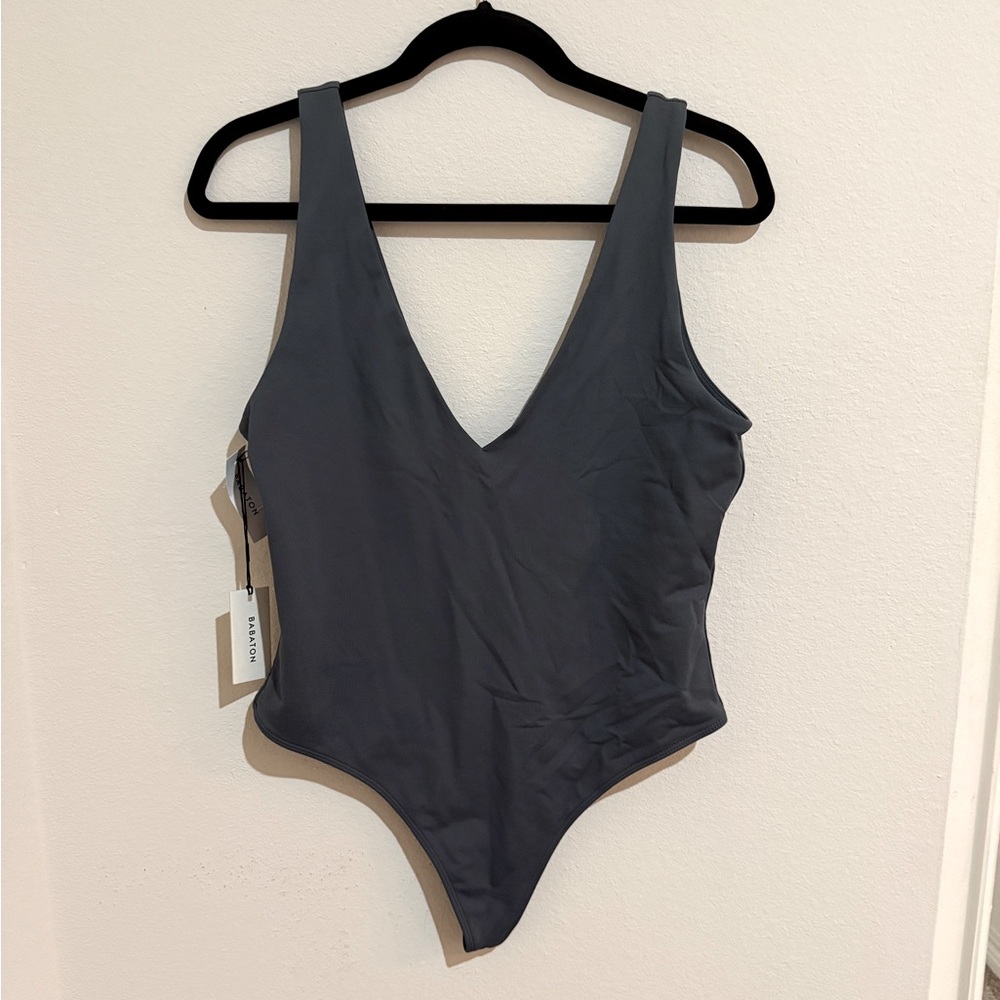 Aritzia Gray V-neck Babaton Contour Bodysuit